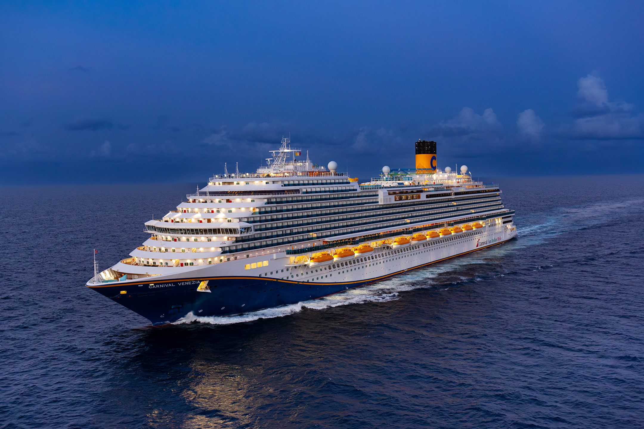 4-Day Bermuda from Manhattan, New York City, NY cruise ship photo 2